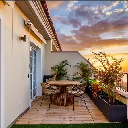 Live Victoria Dreamhouse *